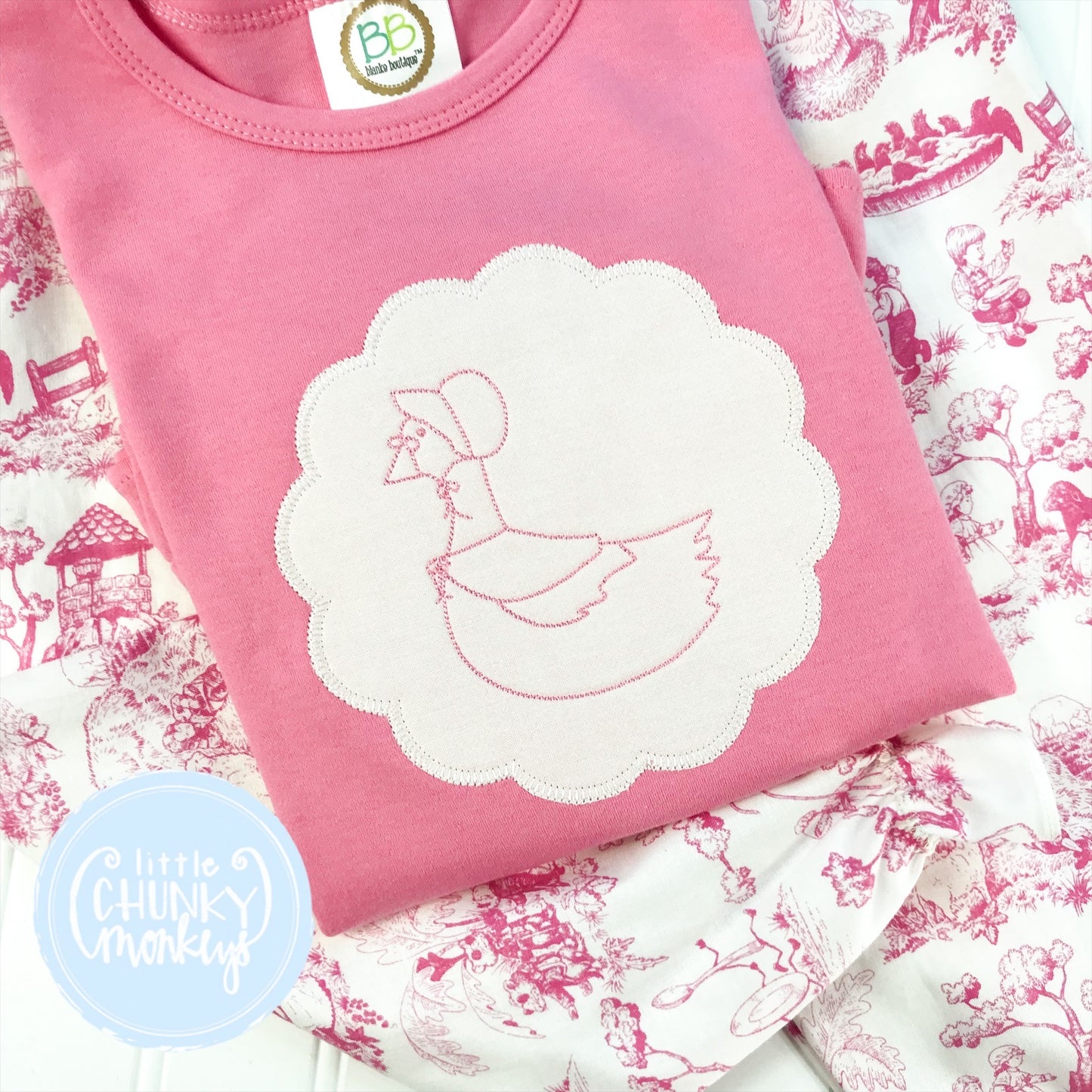 Ready to Ship - Scallop Momma Goose - 5T Short Sleeve